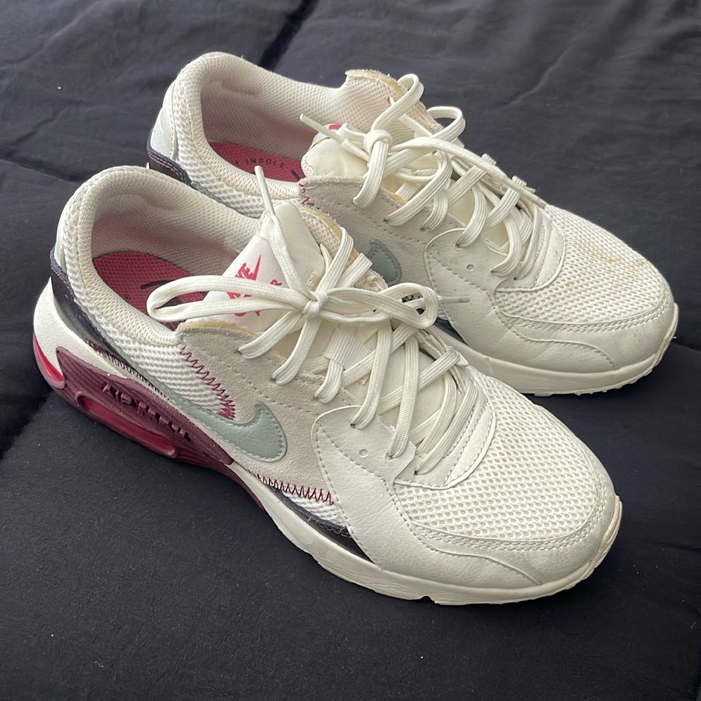 Nike shoes